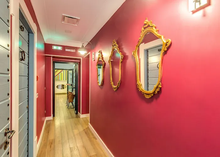 Parlamento Boutique 3* Roma