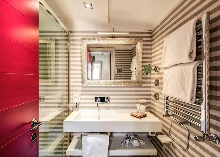 Parlamento Boutique 3* Roma